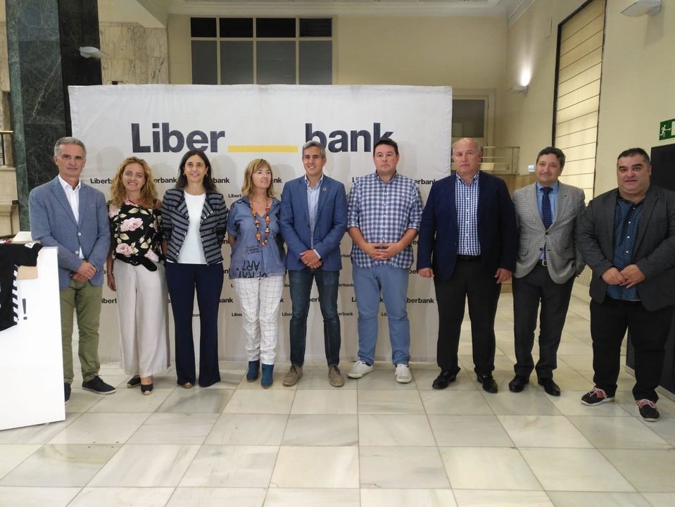 Presentación acuerdo de patrocinio Liberbank y Balonmano Sinfín