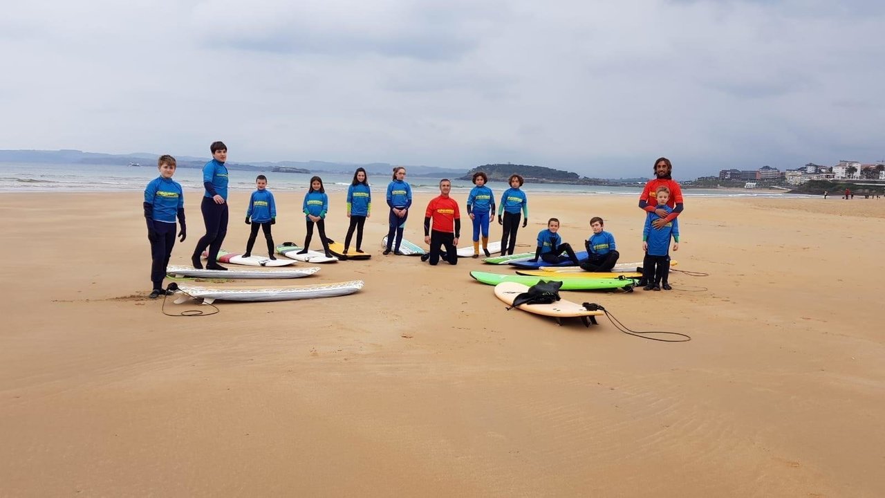 Escuela de Surf del Ayuntamiento de Piélagos