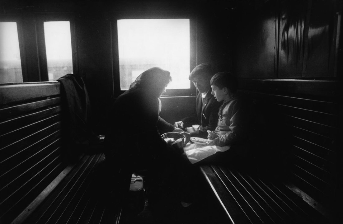 Tren de madera. Tercera clase, Mataporquera, 1975
