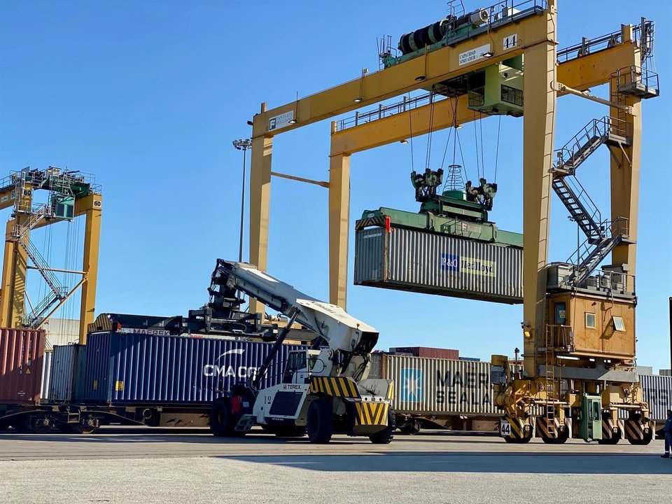 Tráfico de mercancías en el puerto