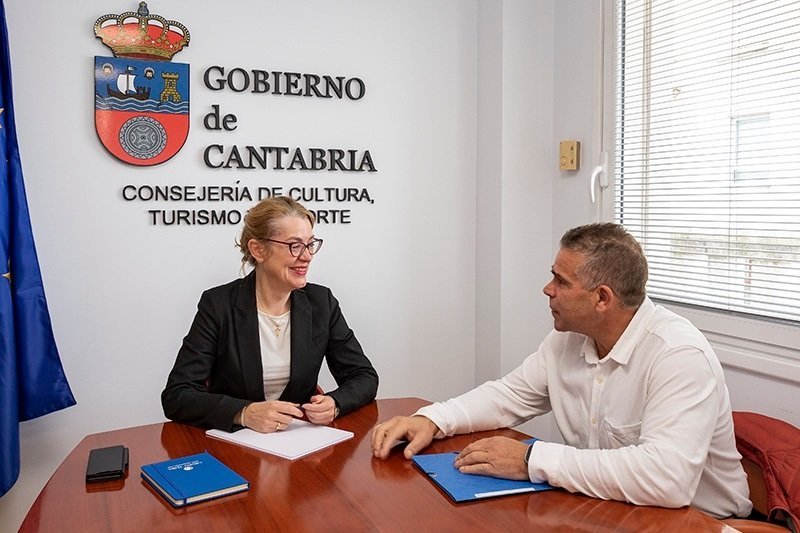 12.00.- Despacho del consejero
La consejera de Cultura, Turismo y Deporte, Eva Guillermina Fernández, se reúne con el alcalde de Argoños, Juan José Barruetabeña.